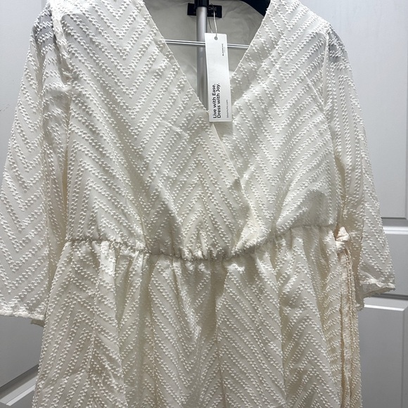 BloomChic Plus Size 3XL Geometric Surplice Neck Belted Ruffles Peplum Blouse - Picture 3 of 5